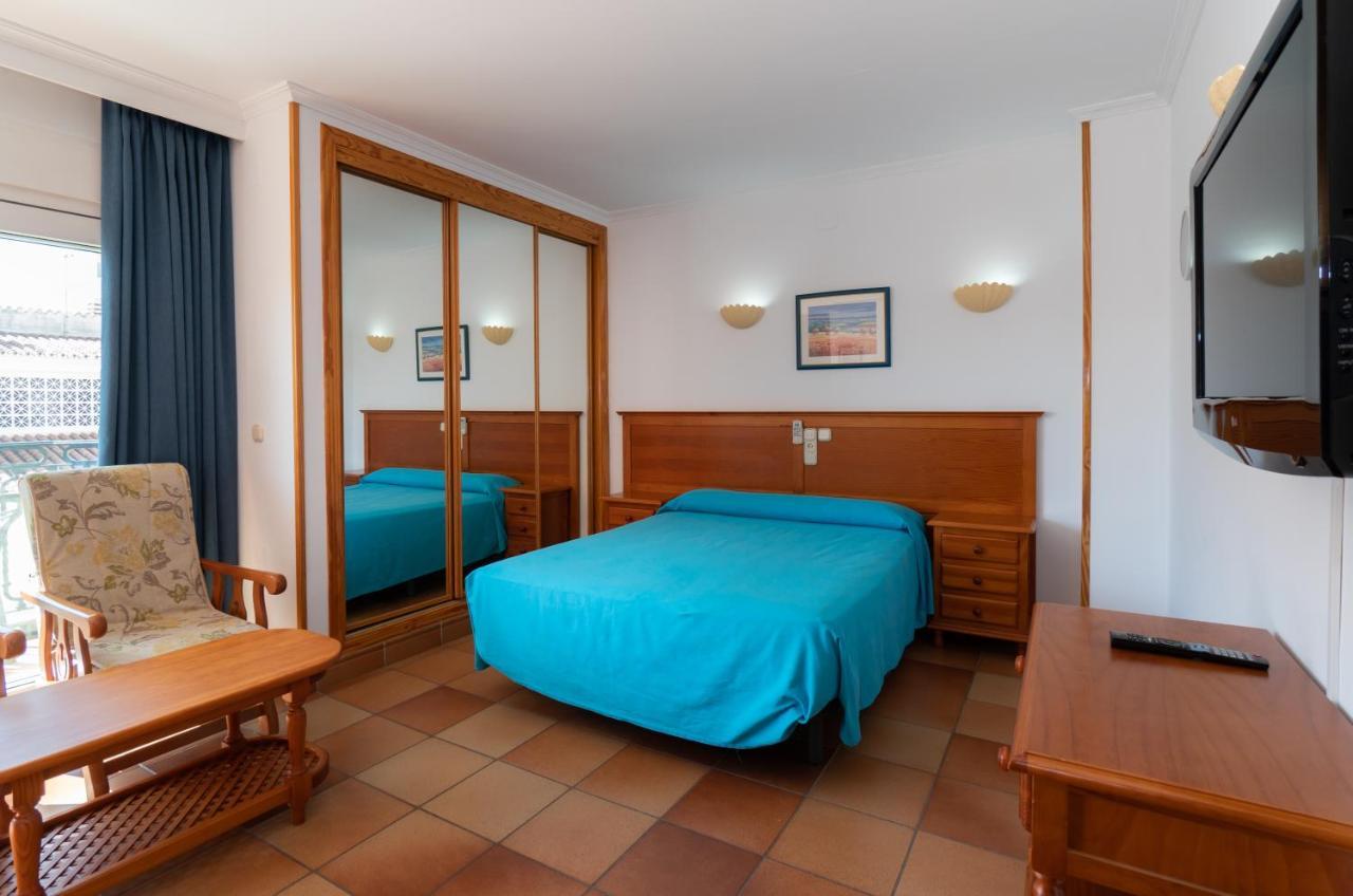 Apartamentos Leonor Carihuela Torremolinos Exterior photo