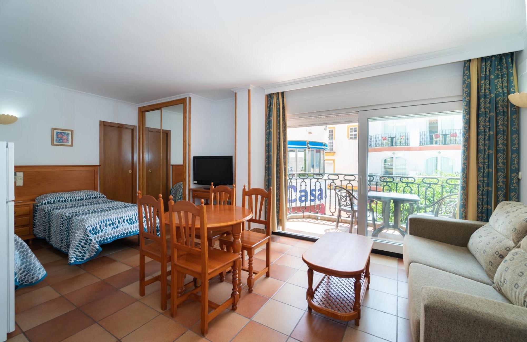 Apartamentos Leonor Carihuela Torremolinos Exterior photo