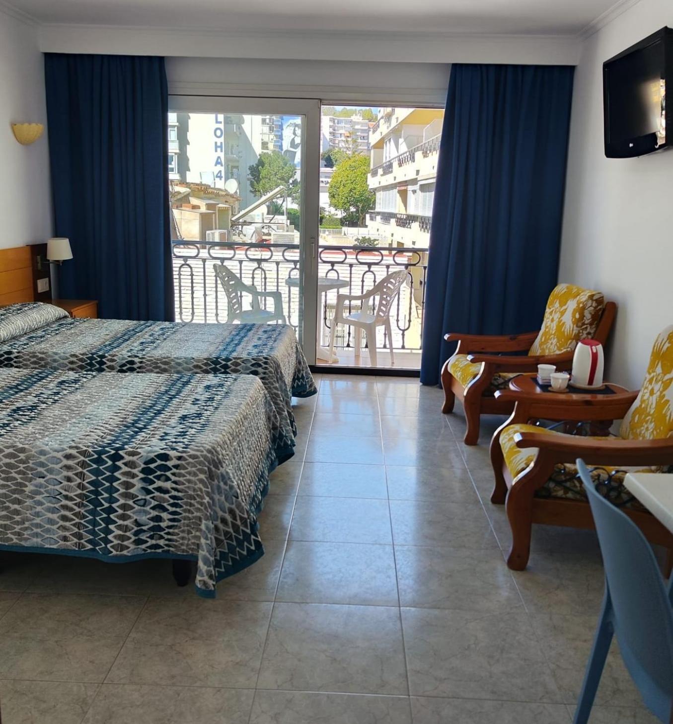 Apartamentos Leonor Carihuela Torremolinos Exterior photo