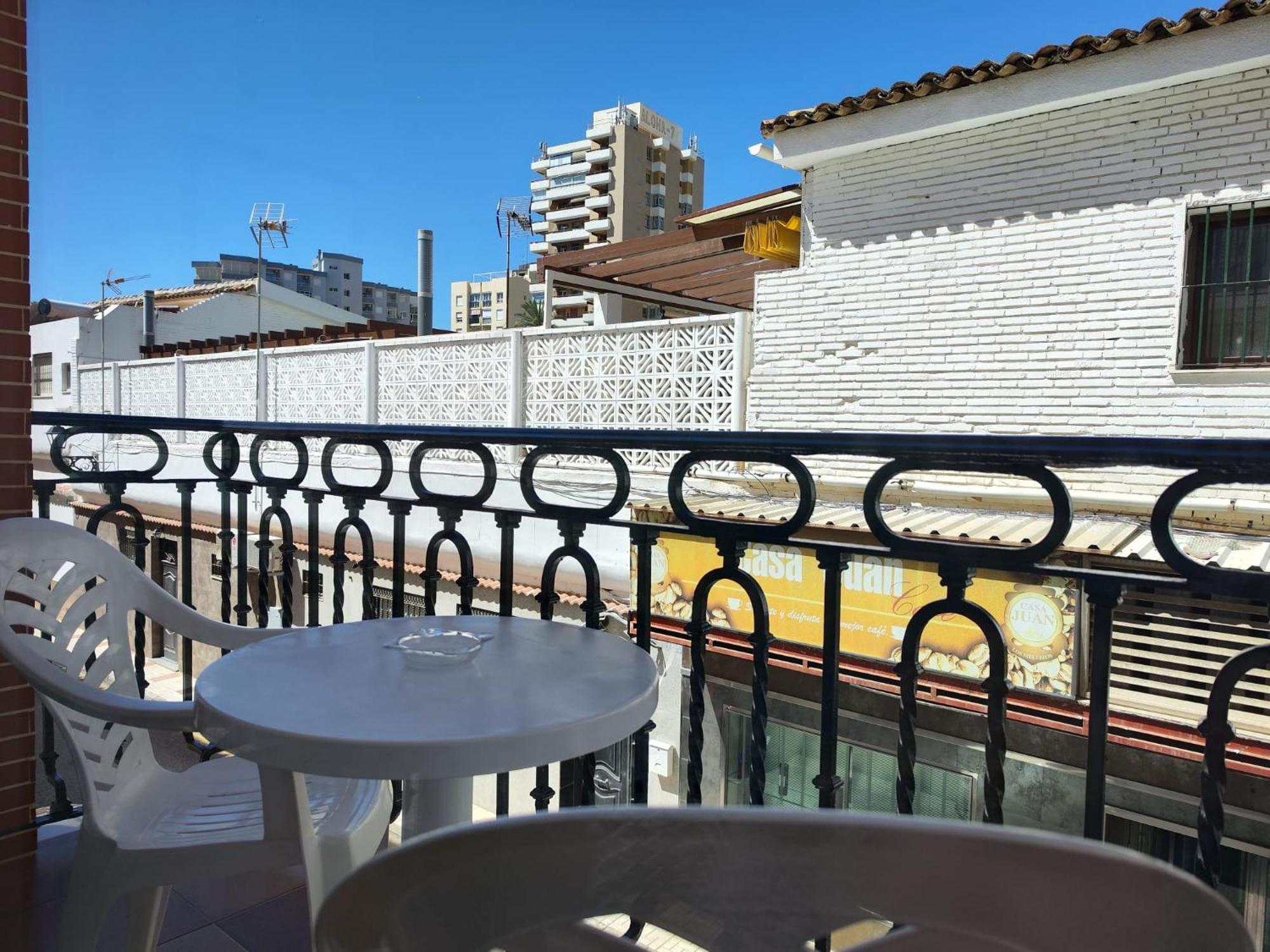 Apartamentos Leonor Carihuela Torremolinos Exterior photo